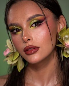 8HR COLORFUL LIP LINER